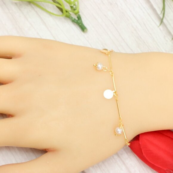 "Trendy Handmade Bracelet – A Thoughtful Gift for Girls & Women | UNVRC1113 - Picture 7 of 10